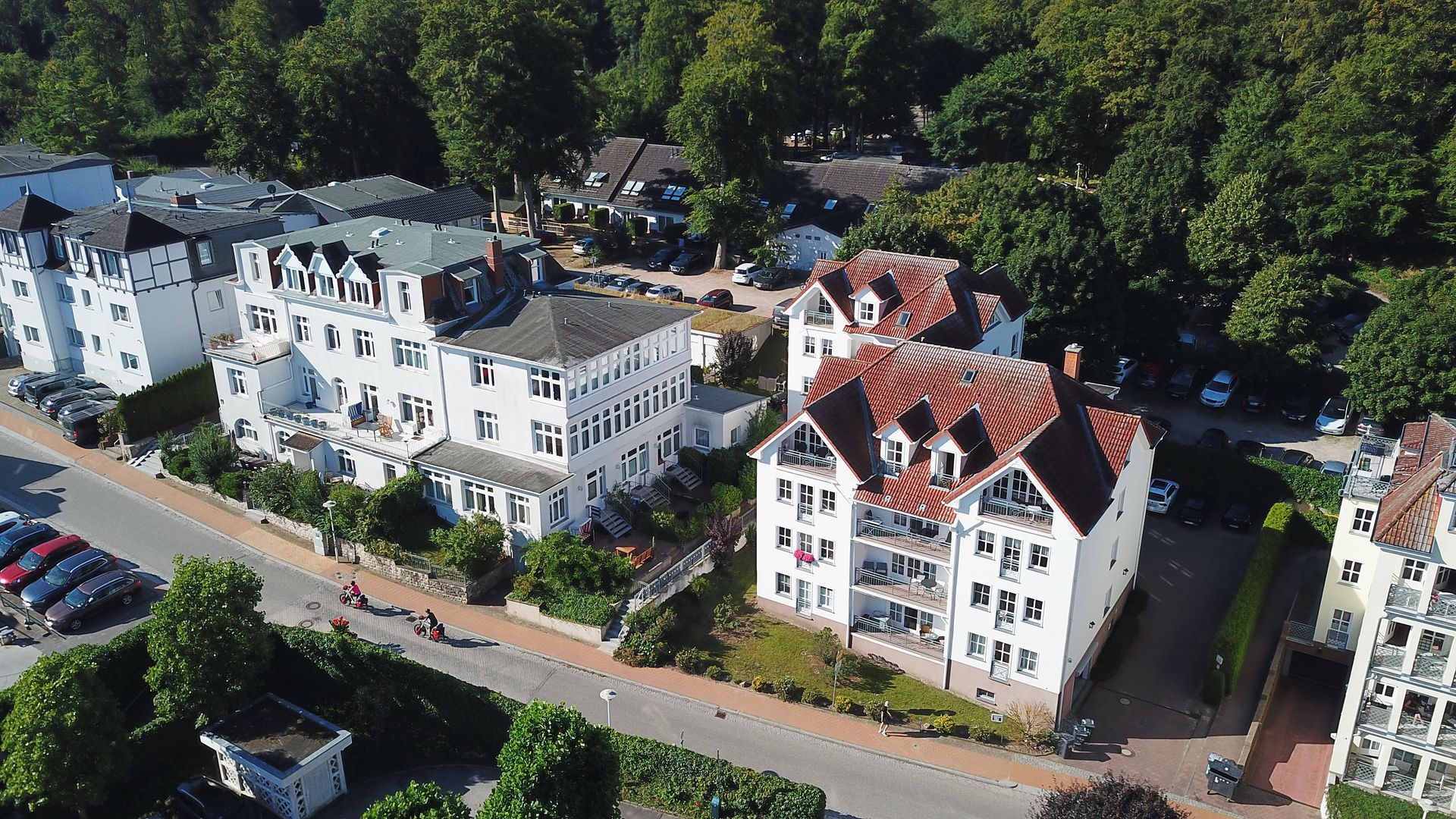 Haus Rolandseck in Bansin aus der Luft, Ferienwohnungen in der Bergstraße