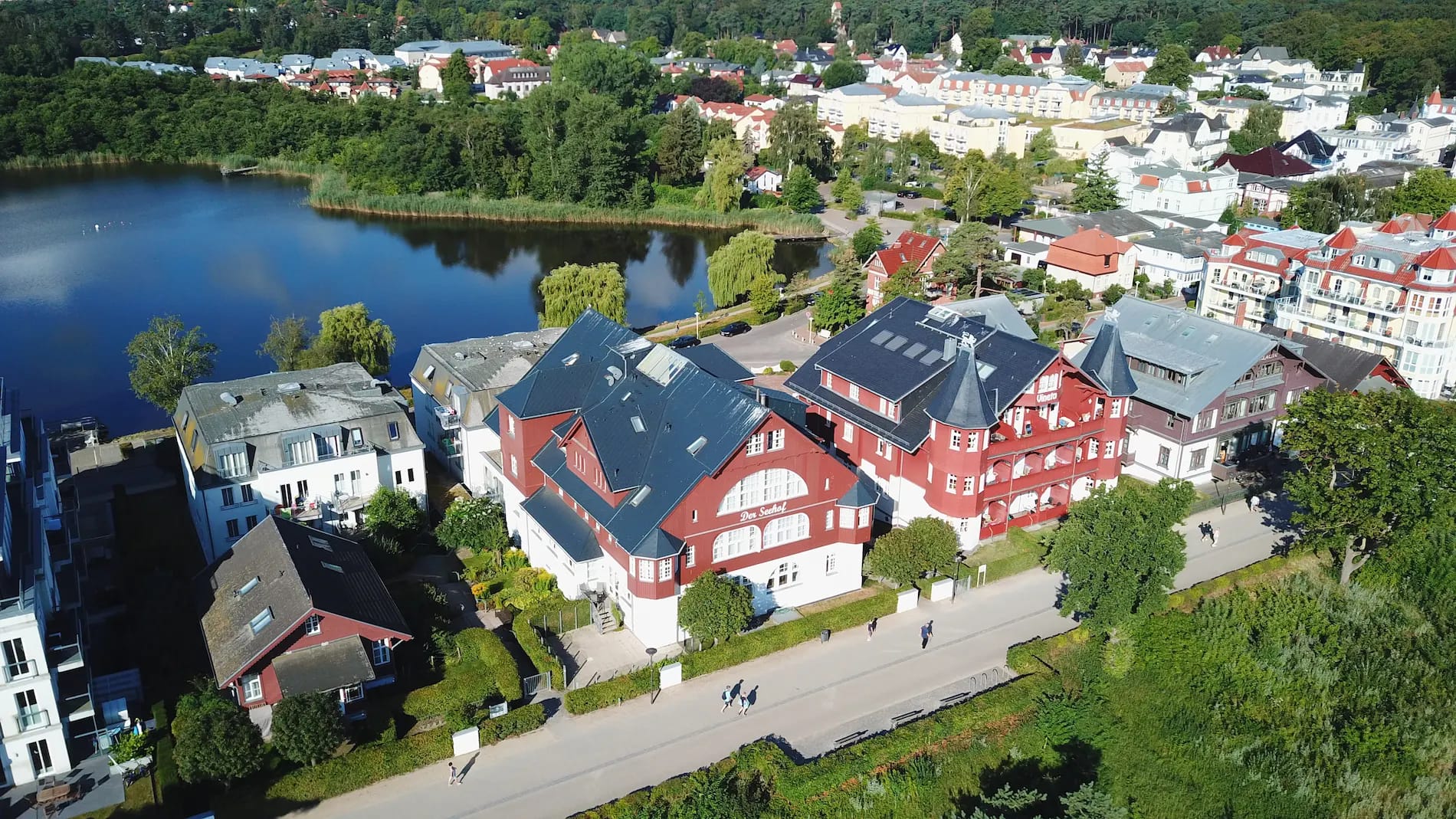 Seehof Bansin: helle Wohnbereiche mit Balkon