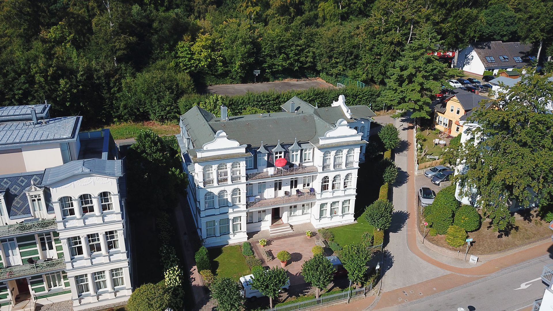 Villa Astrid Bansin: Luftbild der Villa in der Bergstraße
