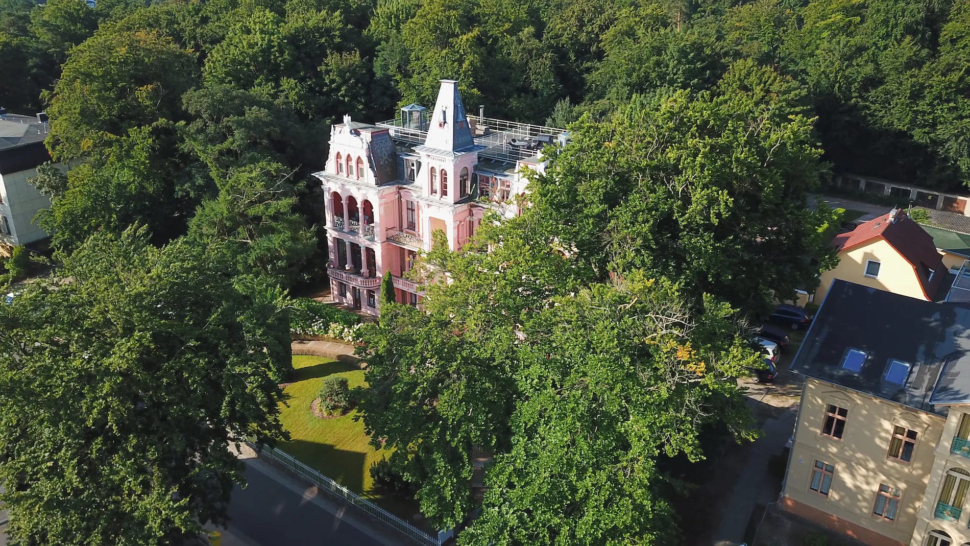 Villa Hintze Heringsdorf: Ferienwohnungen mit Meerblick