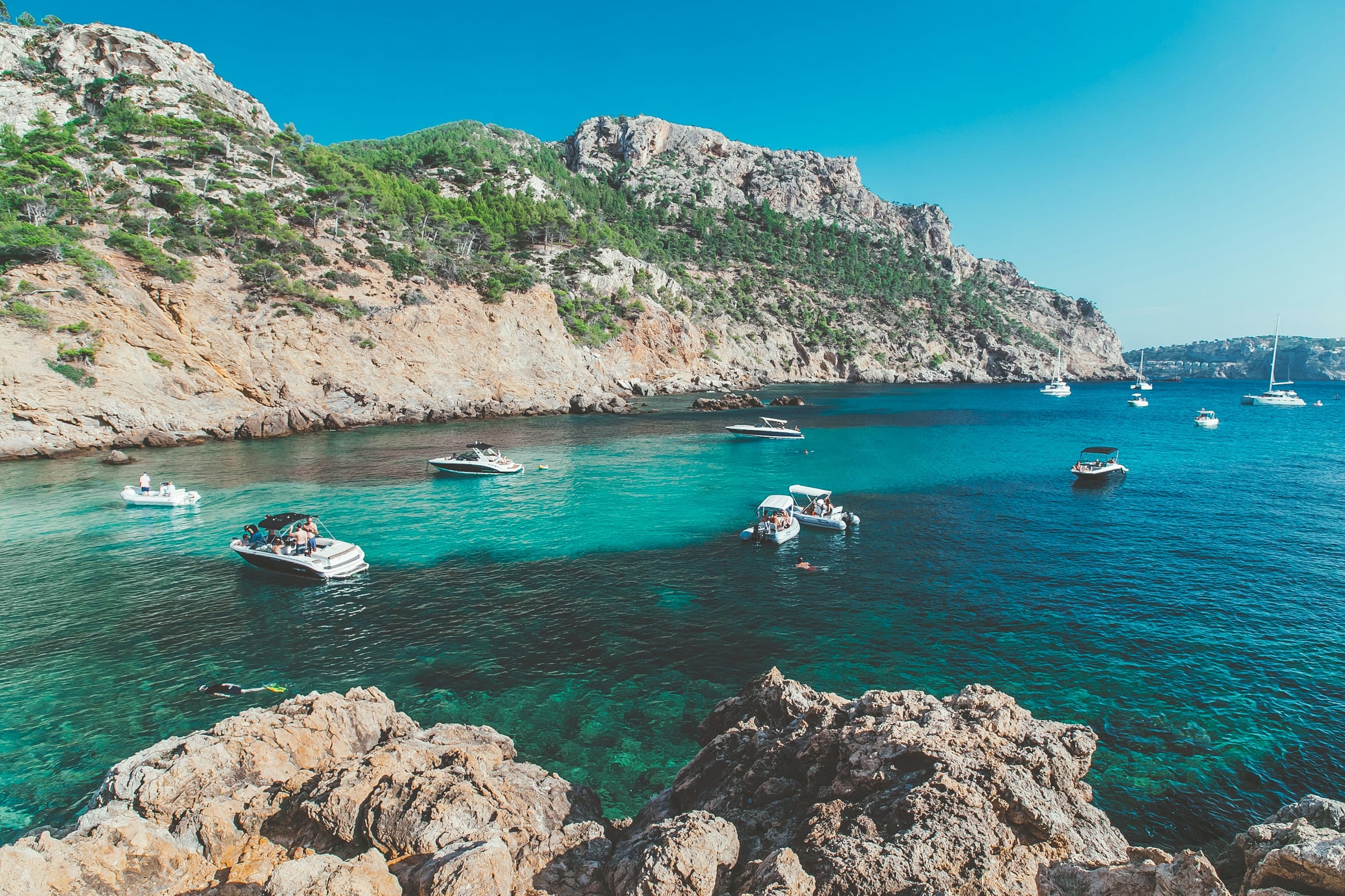 Mallorca – türkisfarbene Buchten und Mittelmeer